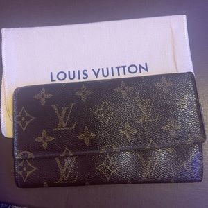 ‼️SOLD‼️Authentic LV Long Wallet